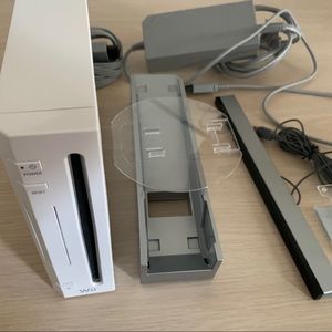 Nintendo Wii Console w/ FREE UDraw Tablet and Game